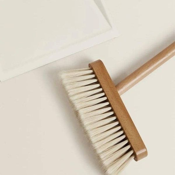 جارو و خاک‌انداز دسته‌بلند طرح ZARA HOME با چوب راش – طراحی خاص و کیفیت ممتاز