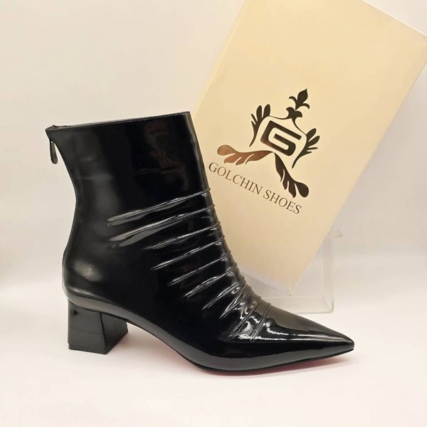 بوت ورنی پاشنه دار چین دار