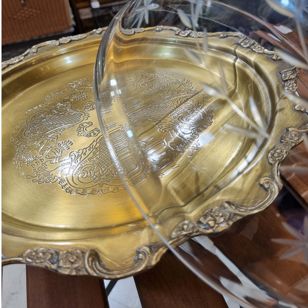 شیرینی خوری پایه دار