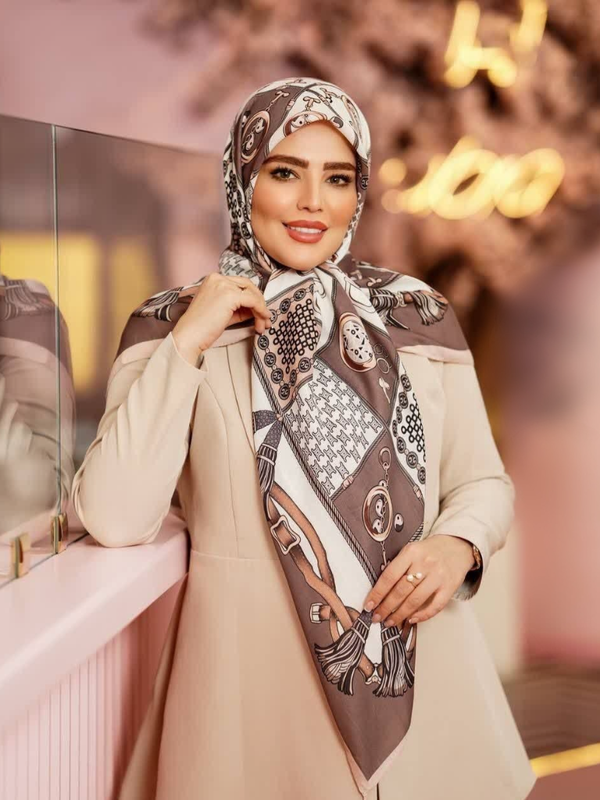 روسری ابریشم توییل کجراه قواره 140 مدل کهربا