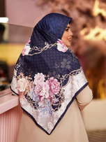 روسری ابریشم توییل کجراه قواره 140 مدل بهار