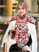 روسری ابریشم توییل کجراه قواره 140 مدل ملکه