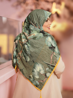 روسری نخی قواره 140 نخ گلوریا مدل بَرگ