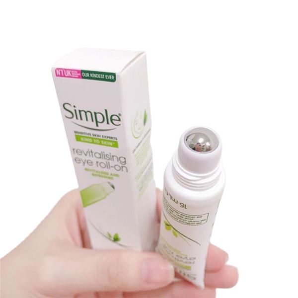 کرم دور چشم سیمپل مدل Revitalising حجم 15 میلی لیتر