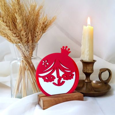 آیینه رومیزی یلدا طرح خاتون - دکور فانتزی پلکسی قرمز | ویژه تزئینات یلدا