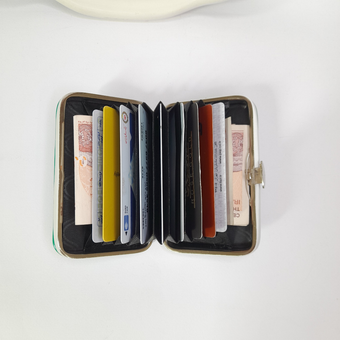 جاکارتی تبلتی زنانه