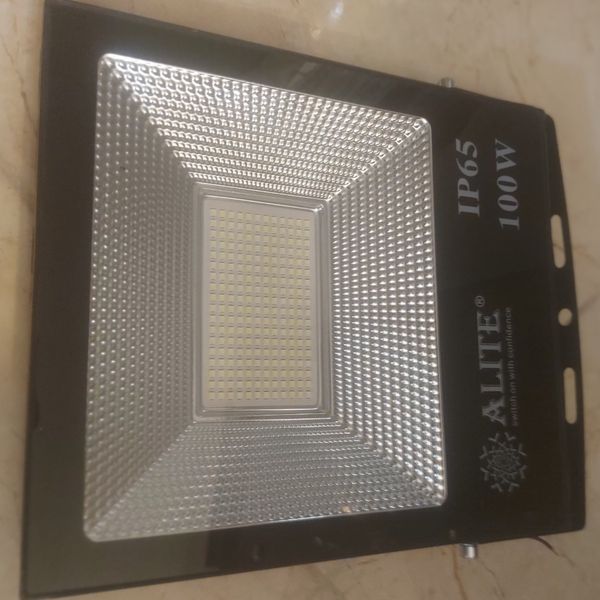 پرژکتور 100 وات ال ایدی