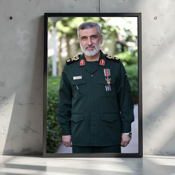 تابلو طرح شهید سردار امیرعلی حاجی زاده کد 32