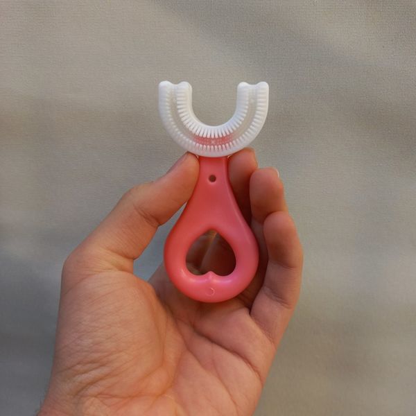 مسواک کودک مدل سیلیکونی برس نرم چرخشی