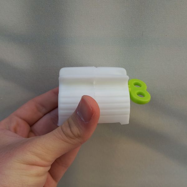 پایه نگهدارنده خمیر دندان