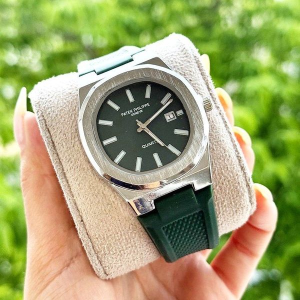 ساعت مچی کپی Patek Philippe مدل Nautilus با بند سیلیکونی | عرضه عمده با حداقل سفارش 15 عدد