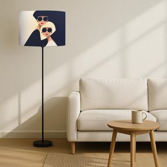 آباژور کنارسالنی ایستاده طرح دوخواهر