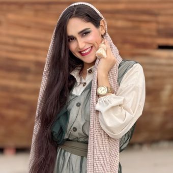 شال پلیسه چهارخونه وارداتی کرم قهوه ای نخی پاییزه پوم پوم