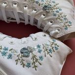 کفش زنانه آلستار گلدوزی شده با دست طرح آلینا