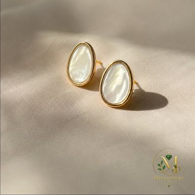 گوشواره صدفی مینیمال