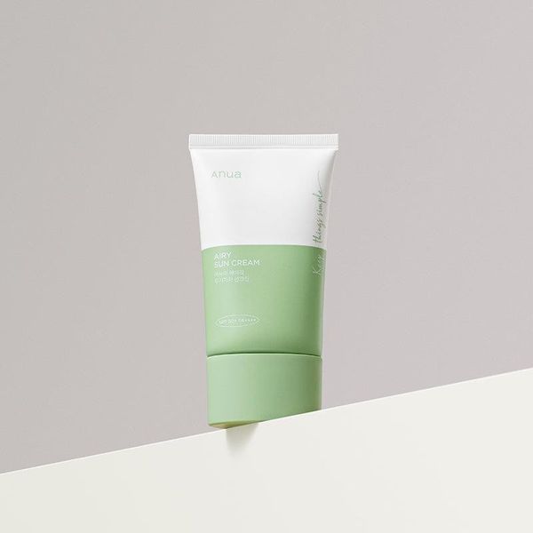 کرم ضد آفتاب بی رنگ آنوا SPF 50 مدل Airy محافظ UVA ،UVB و 50 PA+++، ضد حساسیت، مناسب انواع پوست معمولی و حساس حجم 50 میلیلیت