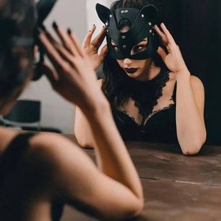 نقاب‌ خرگوشی براق گوش بلند و کوتاه