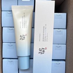 ضدآفتاب آبرسان برنج محافظت روزانه با بافت سبک و حس تازگی