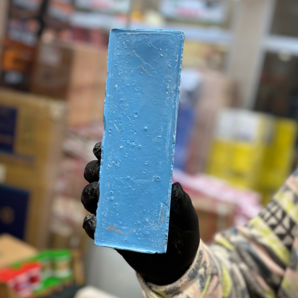 صابون مخصوص پولش کاری در سه رنگ