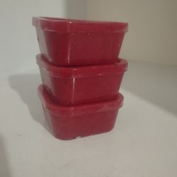 پماد سرخپوست {ویژه قرمز کردن پوست خروس لاری}