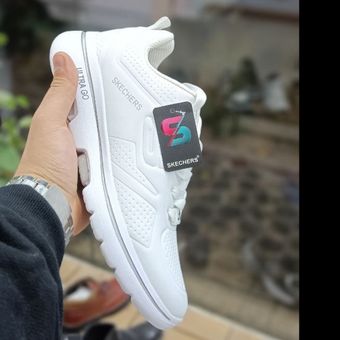 کفش اسپرت اسکیچرز سفید تمام زنانه