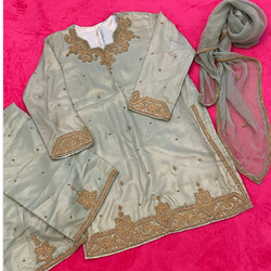 لباس زنانه سنتی هندی رنگ سبز پسته ای ارسال رایگان