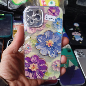 کاور قاب آیفون 12pro مدل طرح گل سه بعدی با محافظ لنز نگینی طرح2