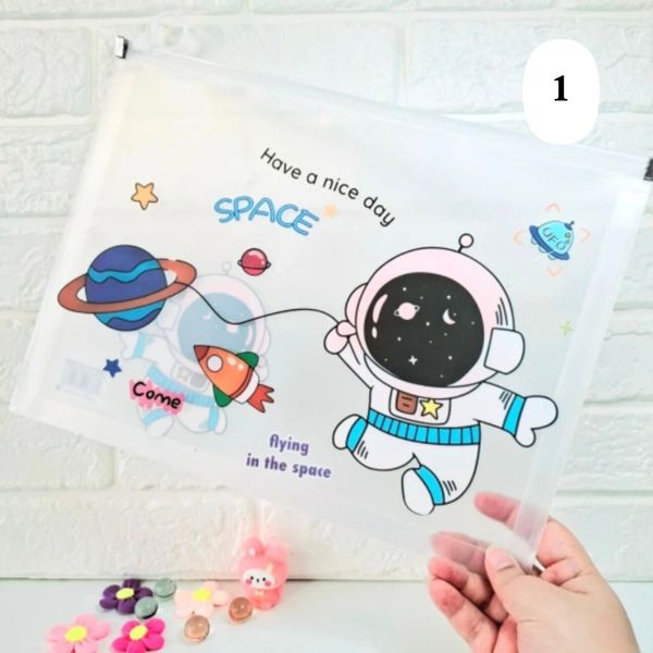 کاور پوشه ای A4 زیپ دار طرح فضانورد