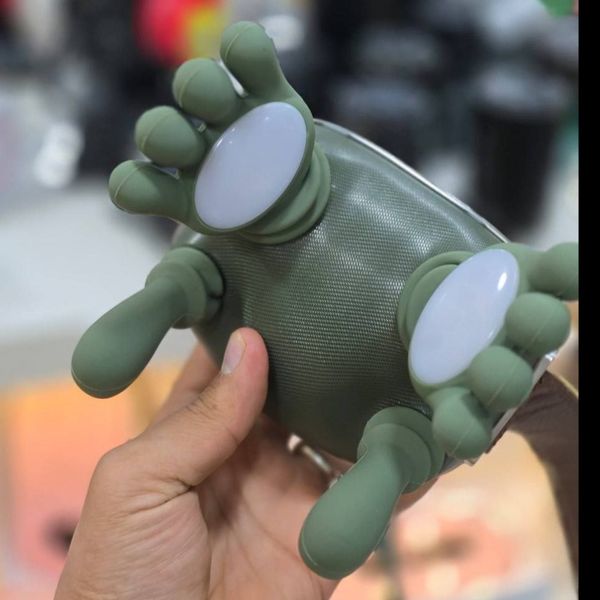 ماساژور گردن و شانه طرح دست