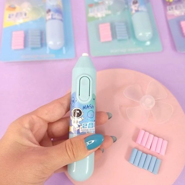 پاکن برقی فضانورد