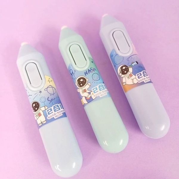 پاکن برقی فضانورد