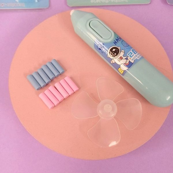 پاکن برقی فضانورد