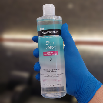محلول میسلار واتر مدل Skin Detox مناسب انواع پوست حجم 400 میل نوتروژینا