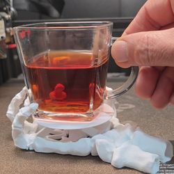 هولدر لیوان متحرک طرح اسکلت دست