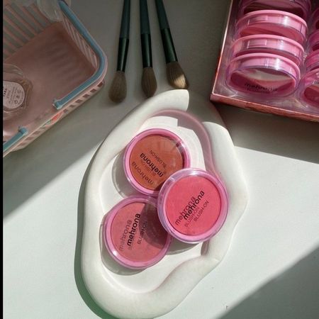 رژگونه پر پیگمنت مهرونا