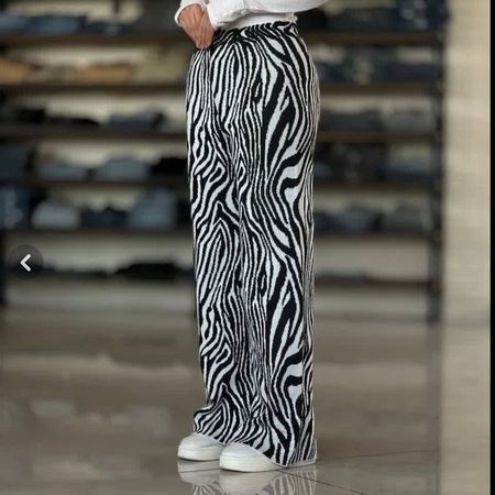 شلوار بافت طرح دار