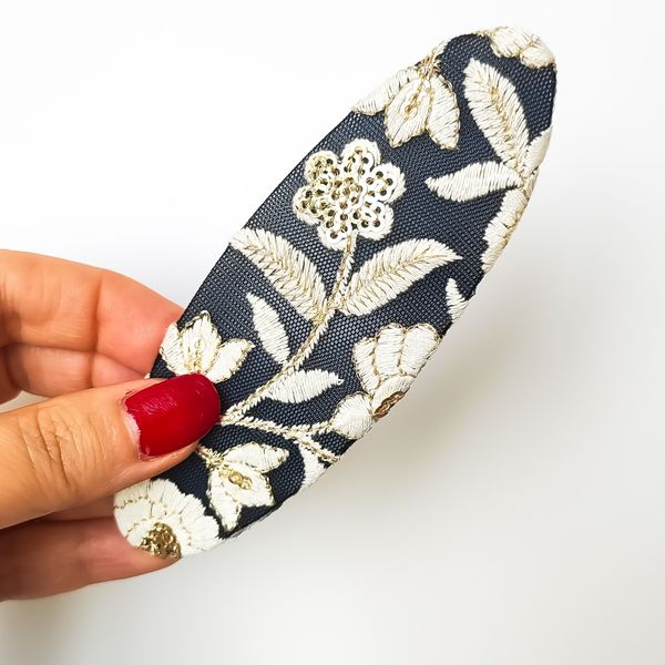 گیره بیضی مدل گلدوزی