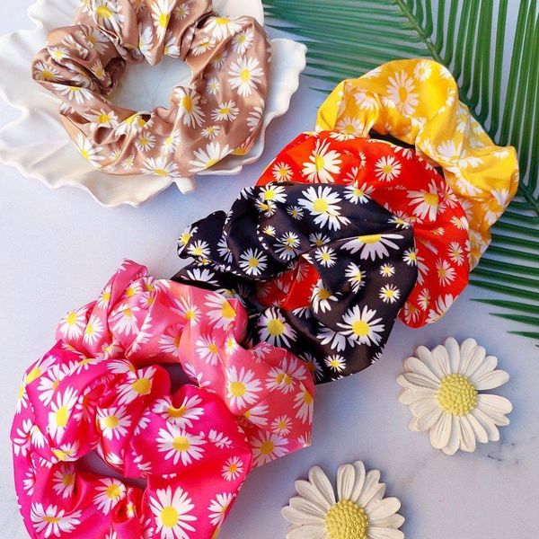 کش مو اسکرانچی طرح بابونه