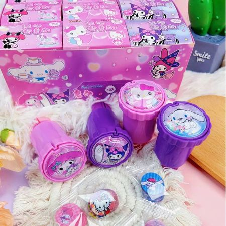 مهر استیکر زن آکواریومی سانریو