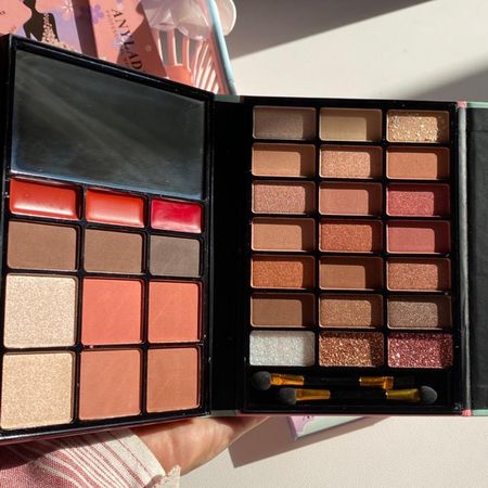 پالت سایه و آرایش صورت لیدی مدل عروس