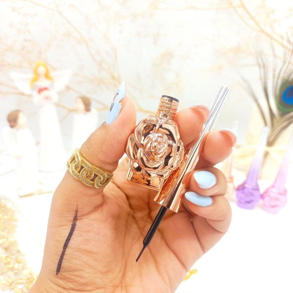 خط چشم مویی طرح گل رز