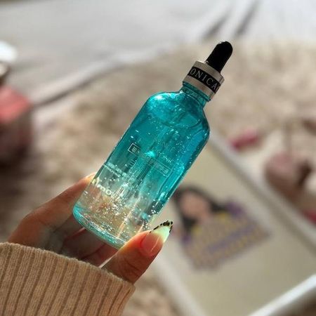 سرم آبرسان هیارونیک اسید