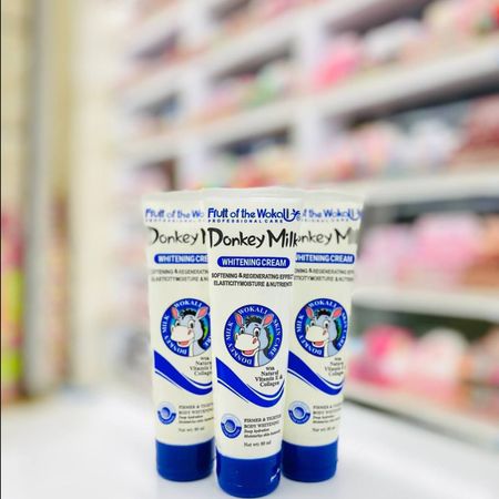 کرم تیوپی سفید کننده و آبرسان شیر الاغ