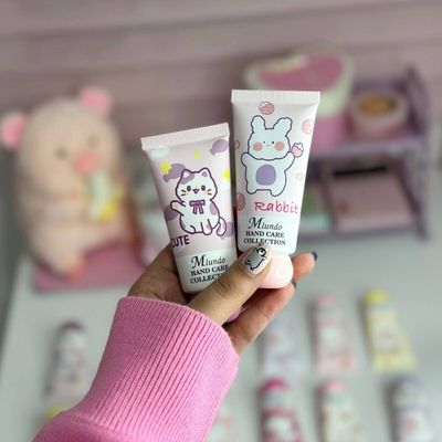 کرم دست عروسکی