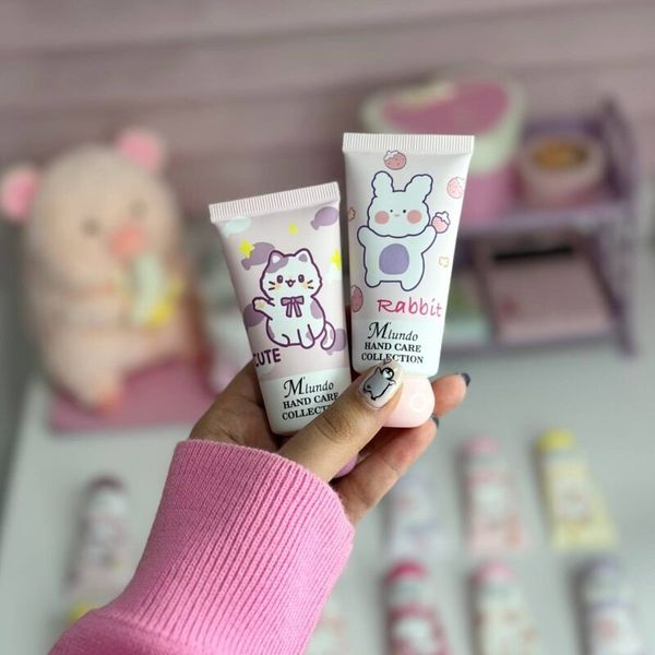 کرم دست عروسکی