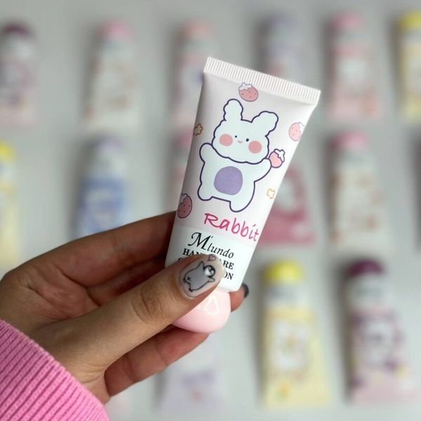 کرم دست عروسکی