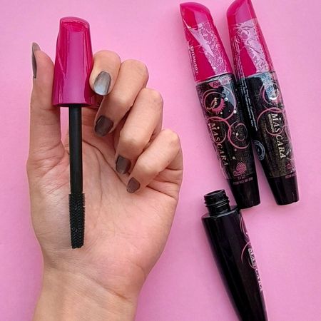 ریمل حجم دهنده و بلند کننده مشکی