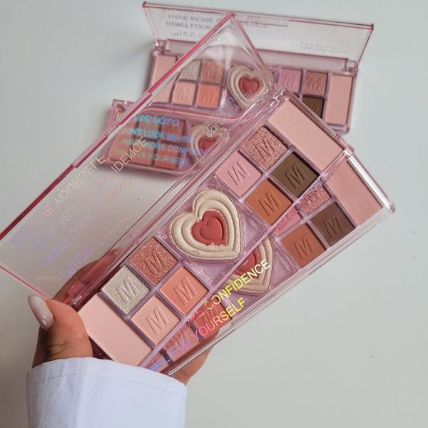 پالت سایه پینترستی قلبی