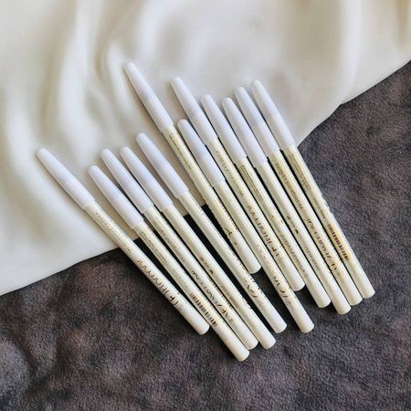 مداد چشم سفید