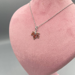 گردنبند برگ پاییزی